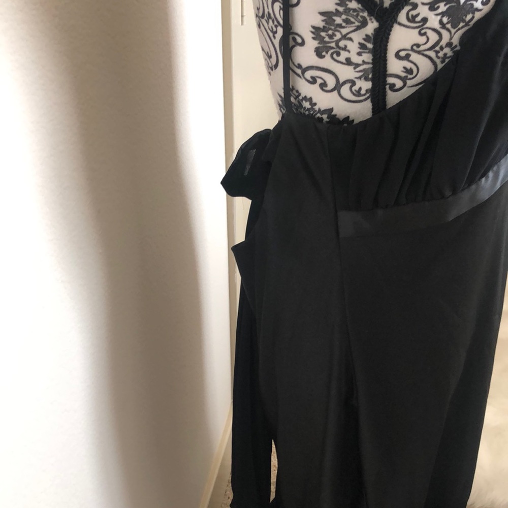 Dress - Picture 3 of 8